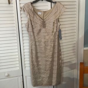 bnwt London Times formal dress champagne wedding